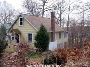 16 Mountain Trl, East Hampton, CT 06424