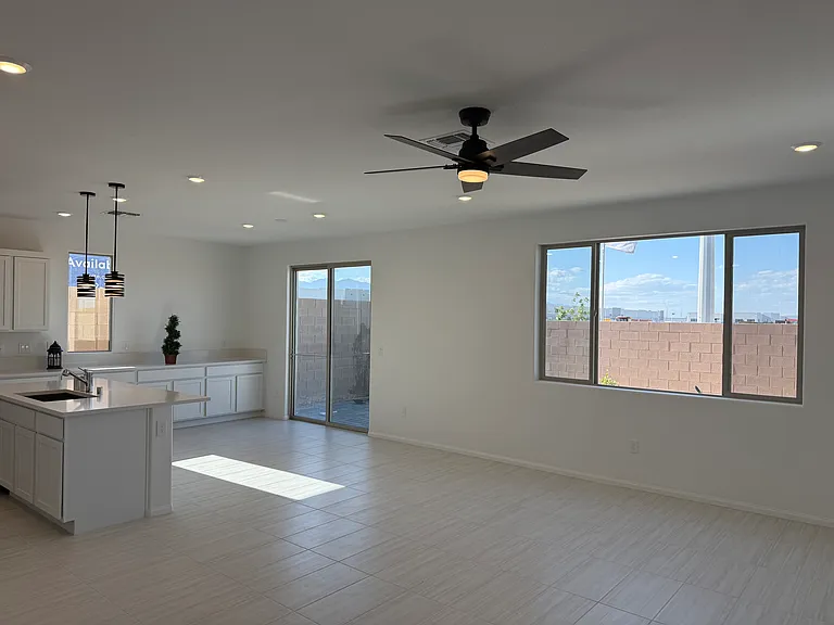 W Quail Ave — Photo 4