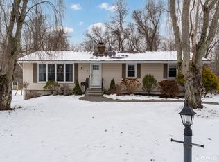 21 Oakridge Drive, Ledyard, CT 06335