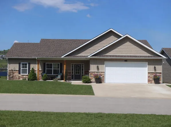 309 Sunbury Ln, Bridgeport, WV 26330