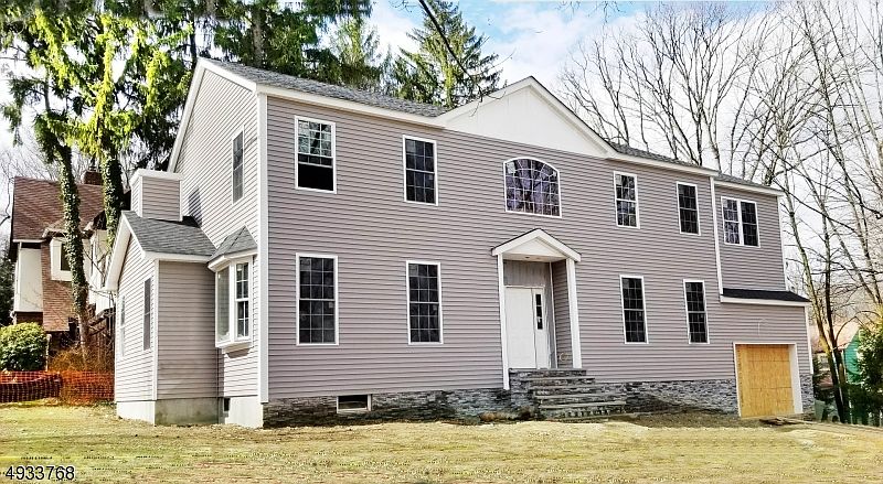 1st image of 130 Hillside Ave