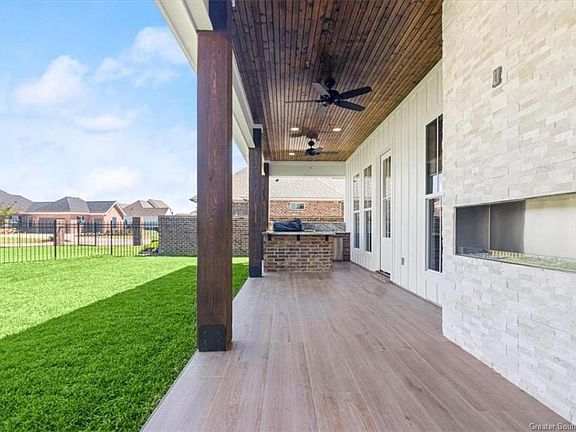 2nd image of 6531 White Oleander Cir W