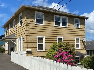 208 Bond St APT 1, Astoria, OR 97103