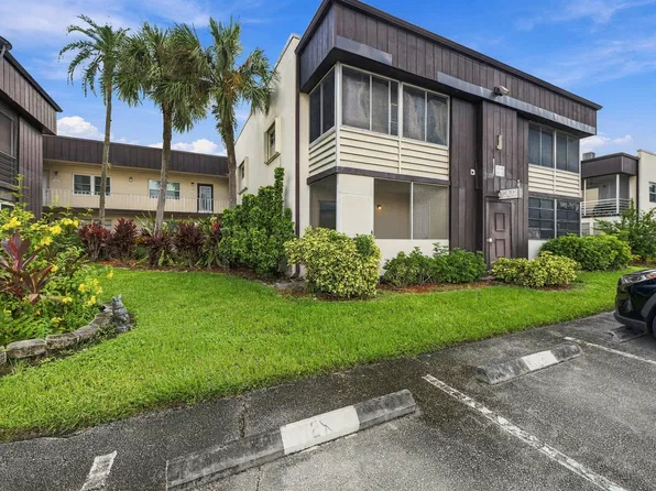 447 BURGUNDY J #J, Delray Beach, FL 33484