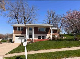 2030 Bel Aire Dr, Denison, IA 51442