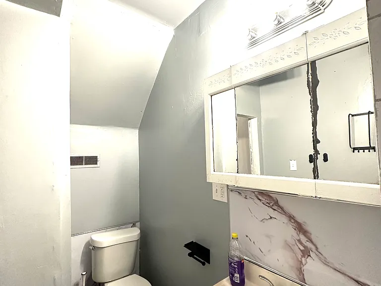 5711 Otis St #1F — Photo 3