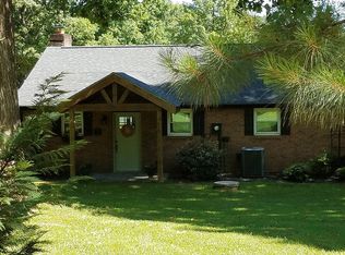 8917 Oakwood Cir, Sherrills Ford, NC 28673