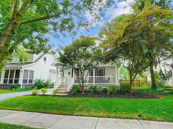 3rd image of 412 Corona Ave