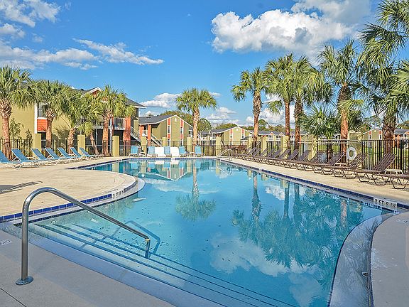 Outdoor Pool and Sundeck