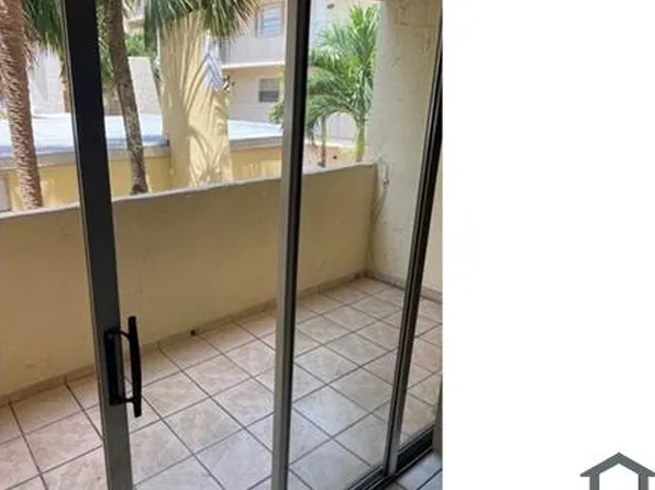 10000 NW 80th Ct, Hialeah Gardens, FL