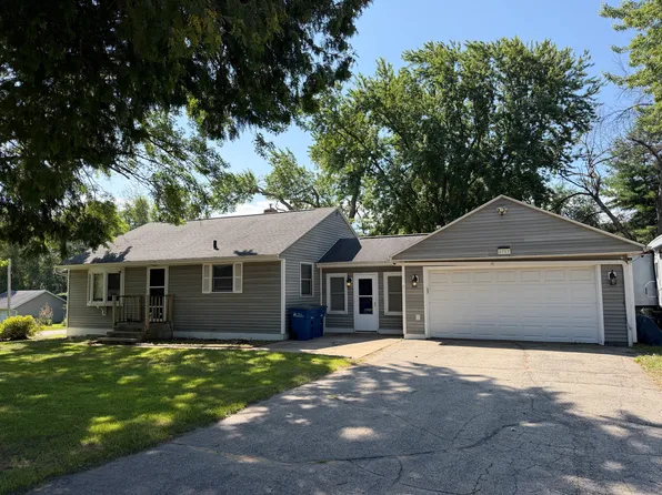 2717 White Pine Rd, Green Bay, WI 54313