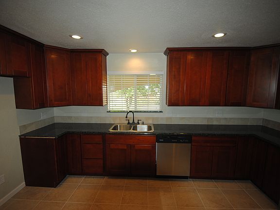 3rd image of 7224 Melva St