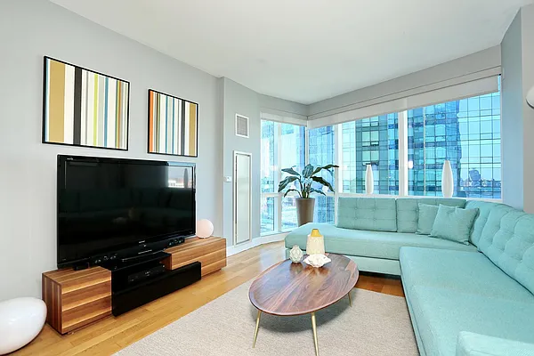 Sold by Weichert/Exchange Place | media 10
