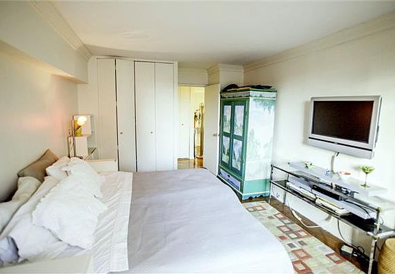 4th image of 345 E 93rd St APT 16G