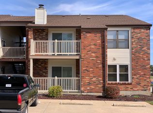 8 Meadow Ridge E, Columbia, IL 62236