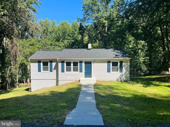 128 Blue Ridge Ave, Chester Gap, VA 22623