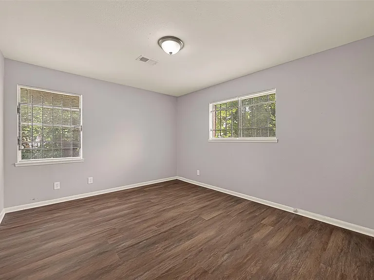 3815 Love St — Photo 21