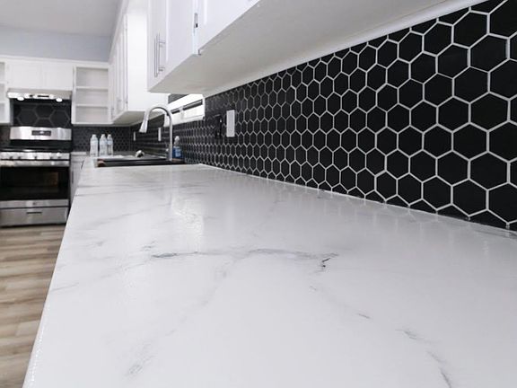 5th image of 916 N Lee St