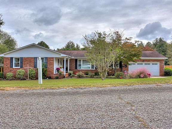 2nd image of 170 Parkwood Dr