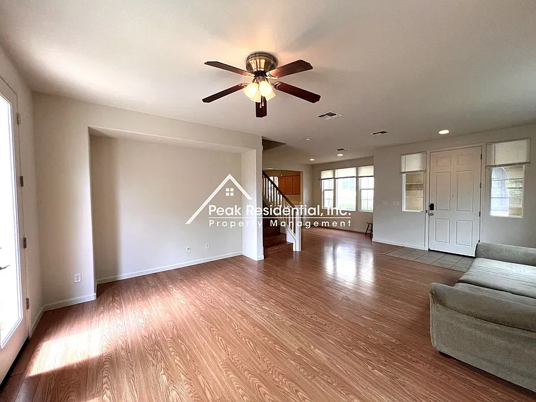 882 Bullion Ln — Photo 6