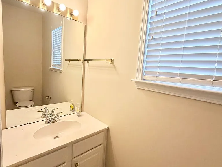 12611 Provincetowne Dr — Photo 17