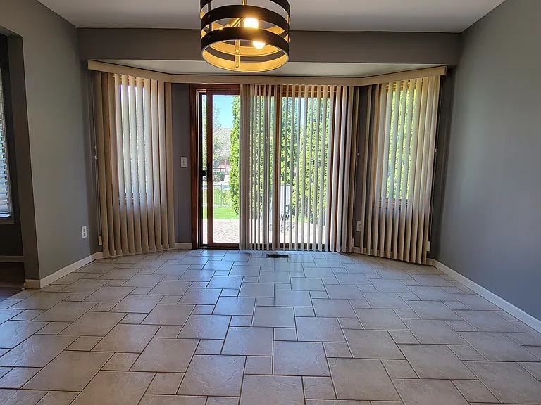 20393 Balmoral Dr — Photo 8