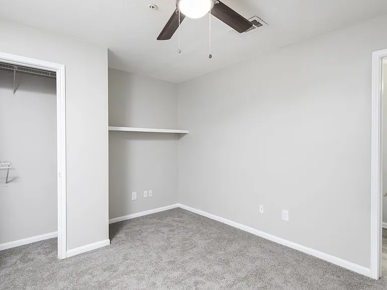 Stone Ridge Apartments — Photo 19