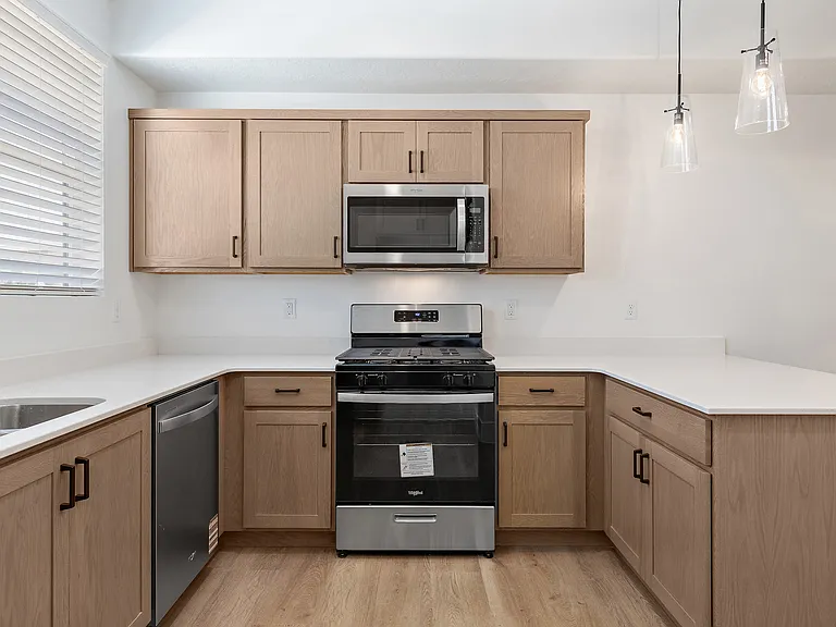 1082 W Albertine Ln #117 — Photo 8