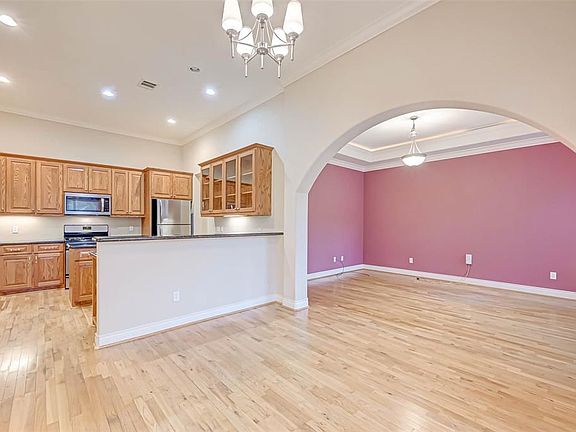 3rd image of 4639 Lake Village Dr