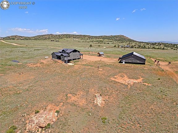 2nd image of 5010 Oak Grove Cir