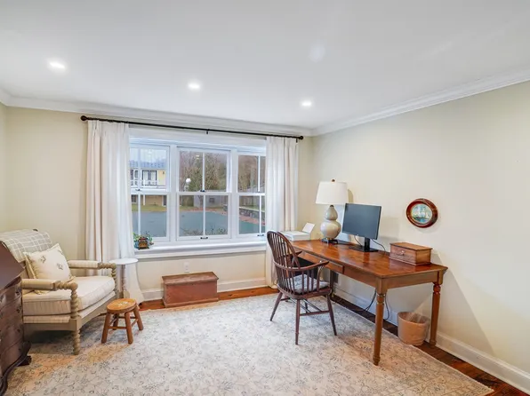 7153 Main St, Clifton, VA 20124