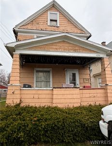 1824 Pierce Ave, Niagara Falls, NY, 14301