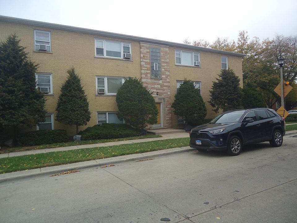 1st image of 4936 Greenwood Ave APT 1E