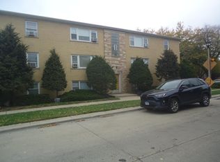 4936 Greenwood Ave APT 1E, Skokie, IL 60077