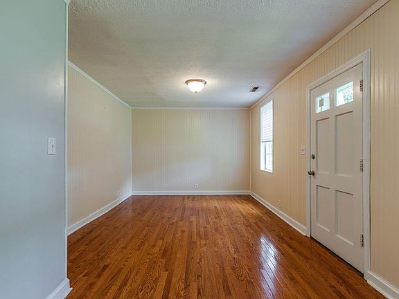 5th image of 1203 Ainlay Dr