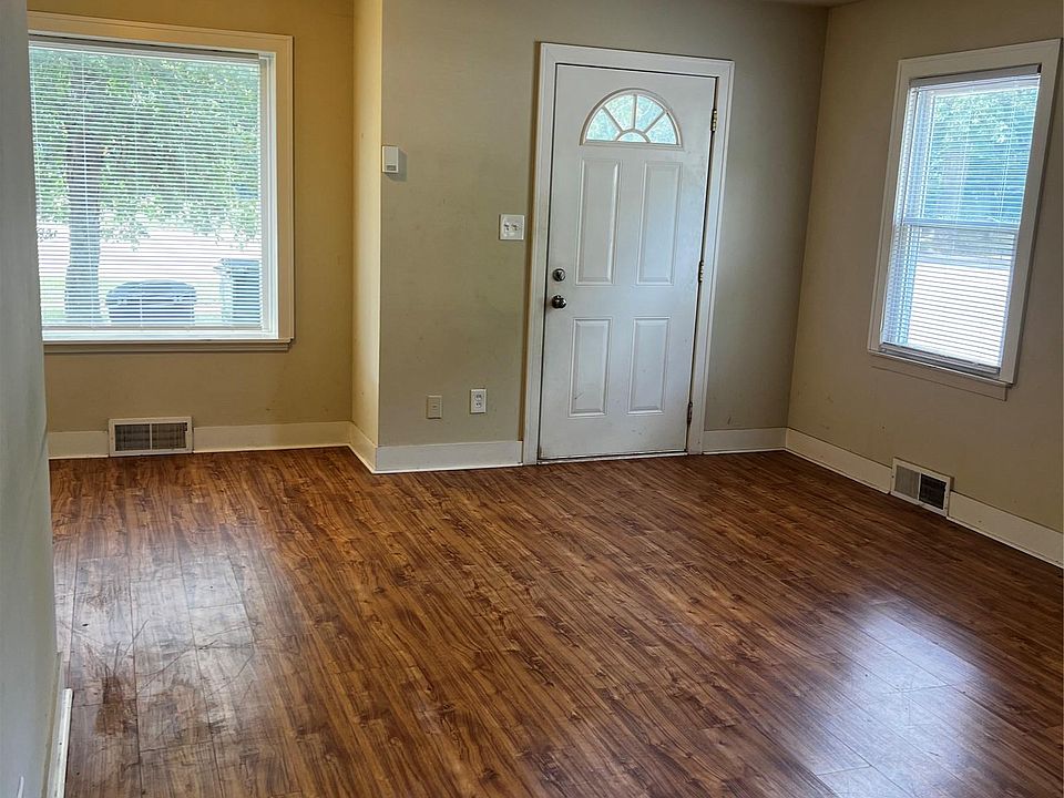 336 Pinecrest Dr, photo 2