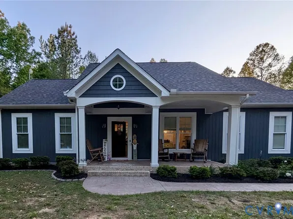 7131 Deep Creek Dr, Amelia Court House, VA 23002