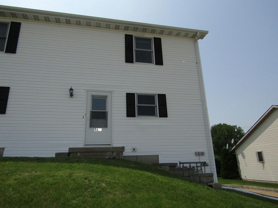 1st image of 2215 Sunnyslope Dr APT 3