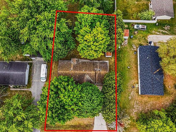 3rd image of 230 Park St
