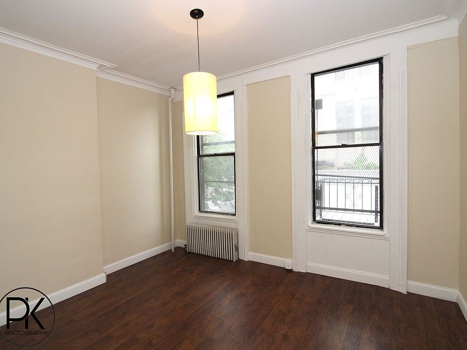 1st image of 293 Wythe Ave APT 2