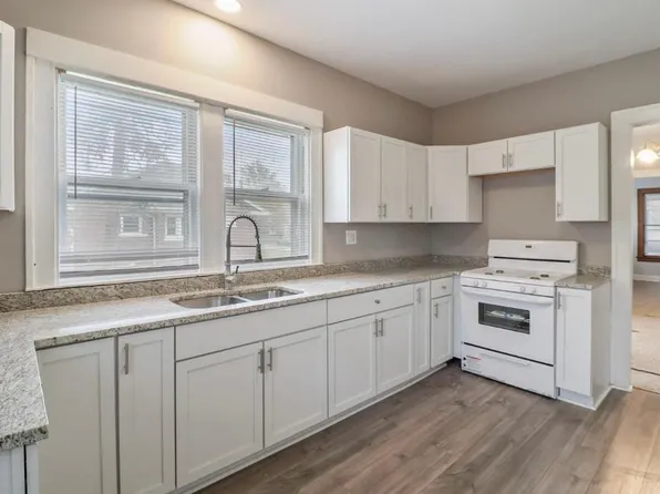 243 Oakwood St, Hammond, IN 46324