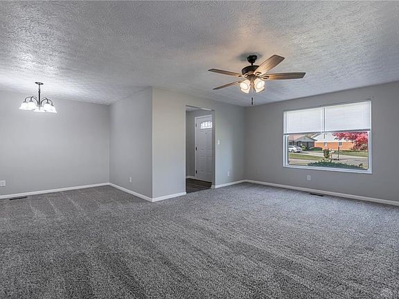 2nd image of 5121 Weston Cir