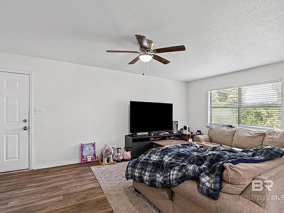 2nd image of 512 Lake Forest Blvd #E118