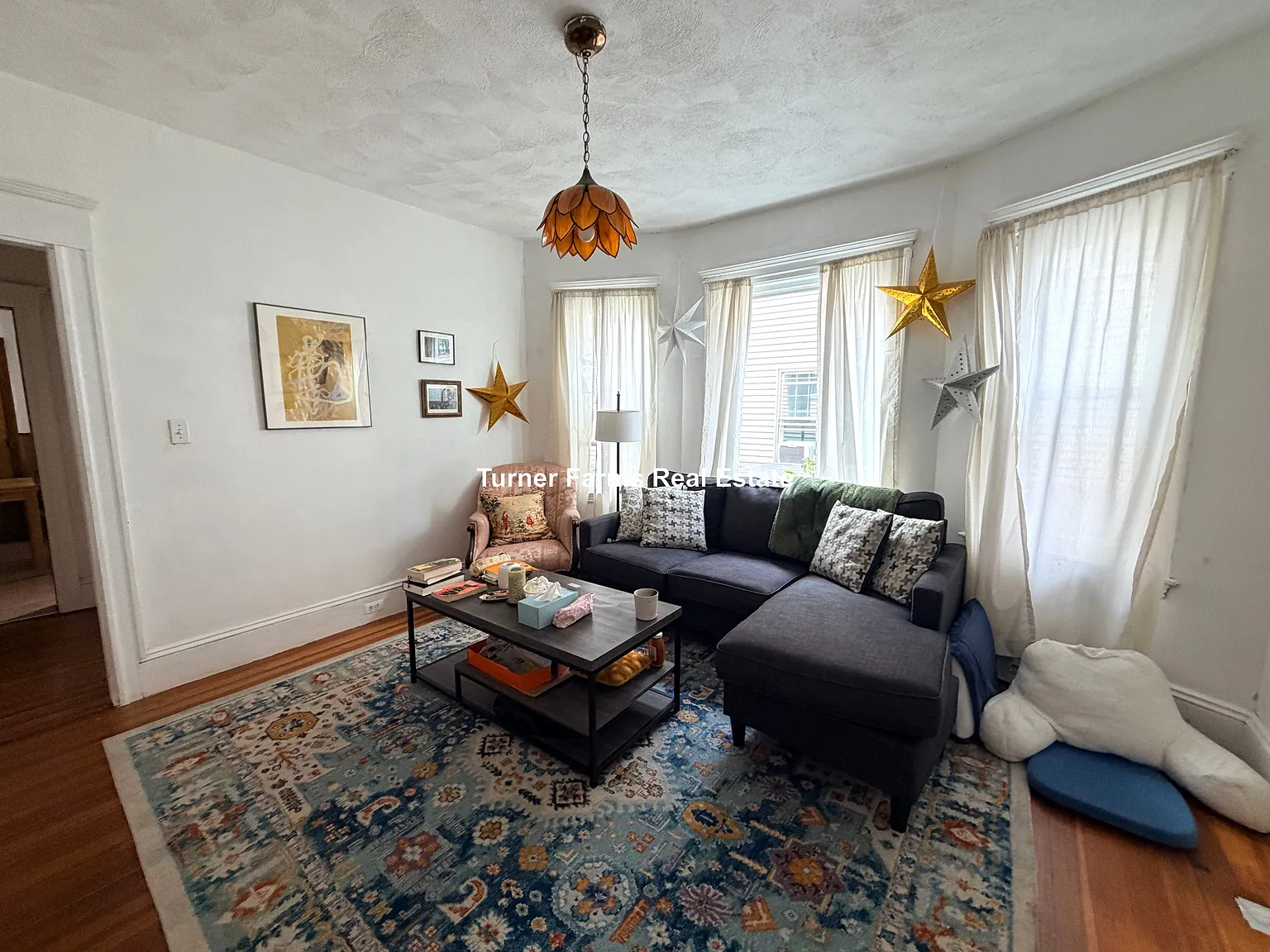 3 bed, 999 sqft, $3,700 — Photo 1