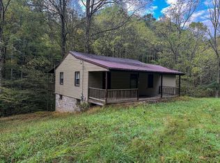 531 Barker Run Rd, Littleton, WV 26581