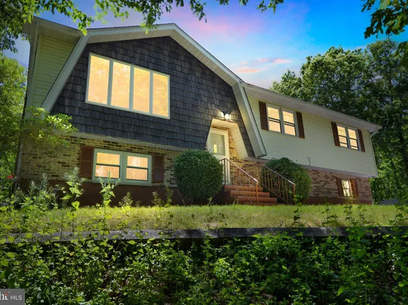 614 Metzgar Rd, East Stroudsburg, PA 18301