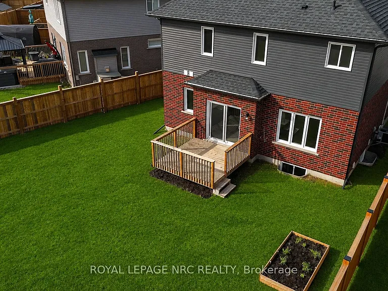 33 Cinnamon St — Photo 27