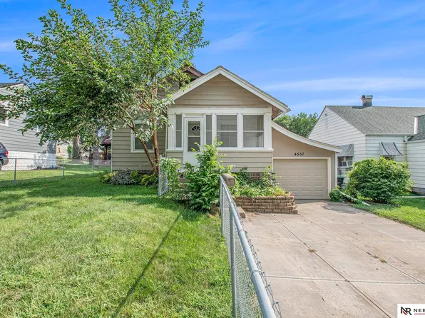 4557 Seward St, Omaha, NE 68104