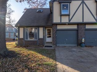 7766 Grant Ln, Overland Park, KS 66204