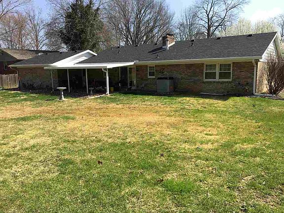 2nd image of 6810 Pinehurst Dr
